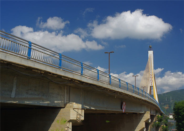 鸡西304不锈钢桥梁护栏：安全、耐用与美观的完美结合